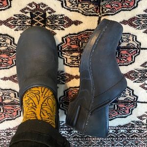 Sanita Danish clogs, black leather, size 37